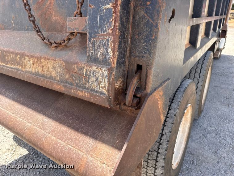 image for item FC4355 2007 Kenworth T300 dump truck