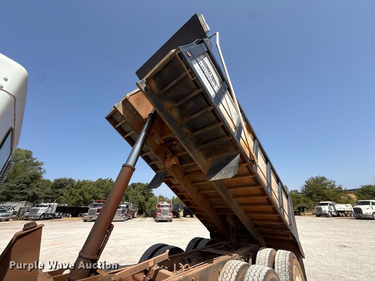 image for item FC4355 2007 Kenworth T300 dump truck