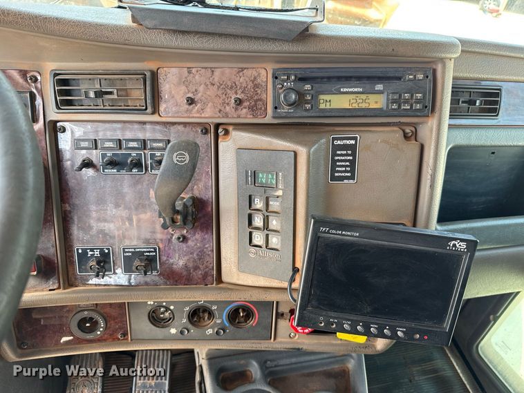 image for item FC4355 2007 Kenworth T300 dump truck