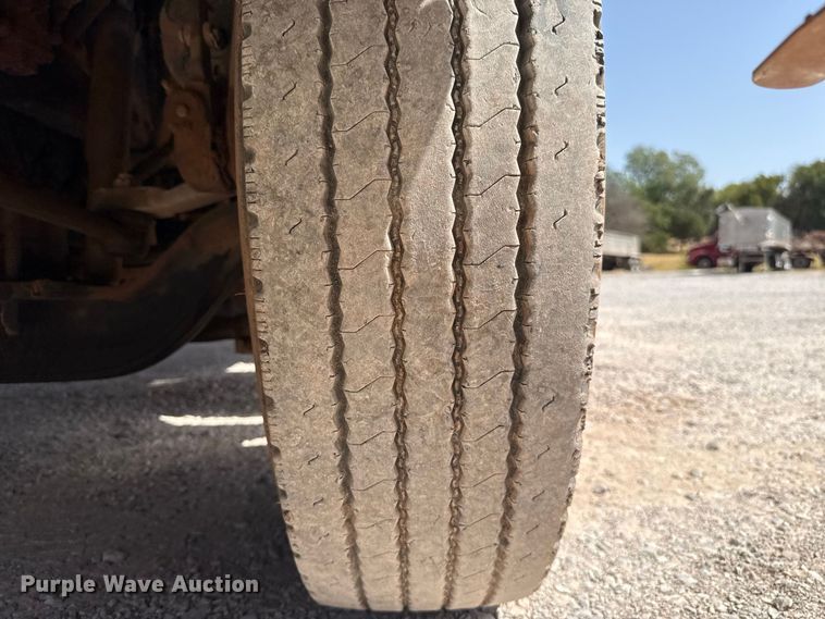image for item FC4355 2007 Kenworth T300 dump truck
