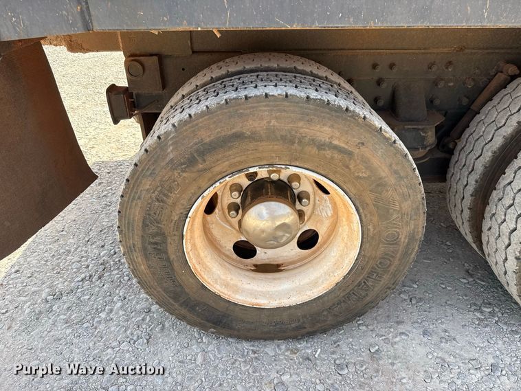image for item FC4355 2007 Kenworth T300 dump truck