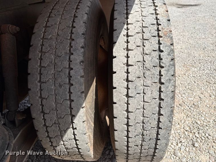 image for item FC4355 2007 Kenworth T300 dump truck