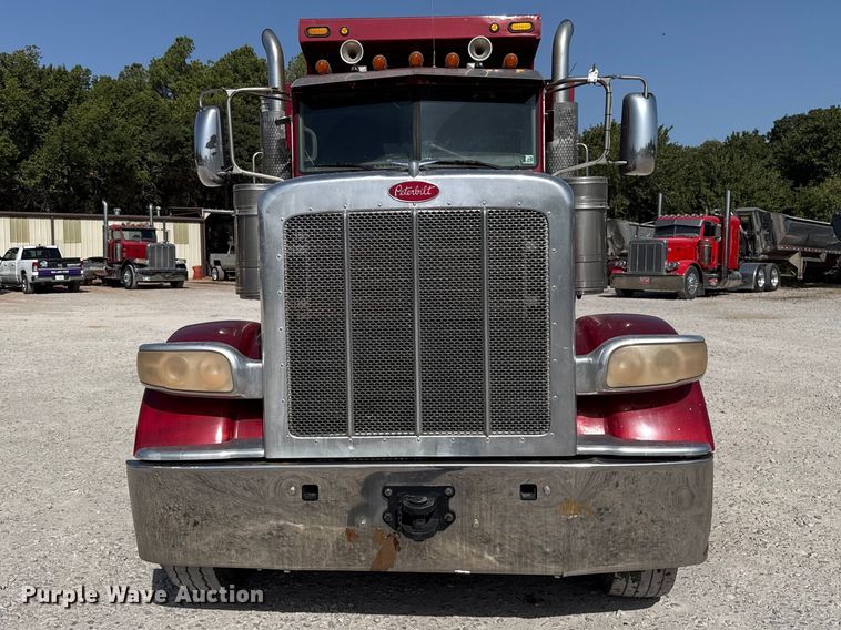 image for item FC4357 2012 Peterbilt 388 dump truck