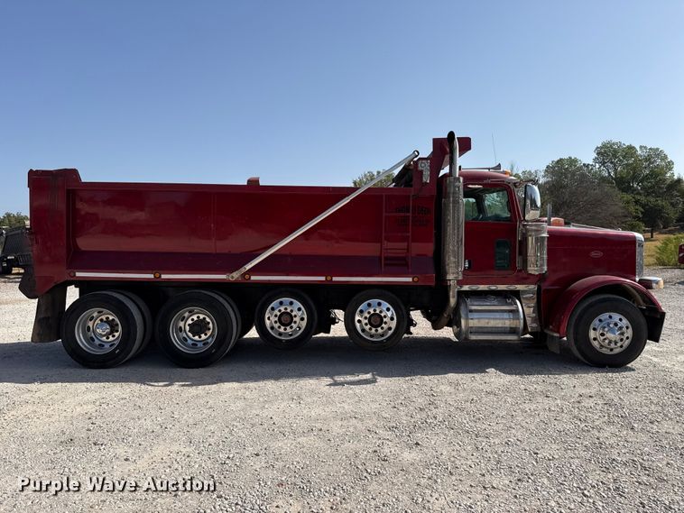 image for item FC4357 2012 Peterbilt 388 dump truck