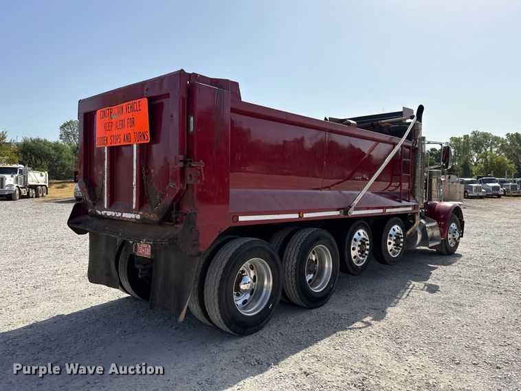 image for item FC4357 2012 Peterbilt 388 dump truck