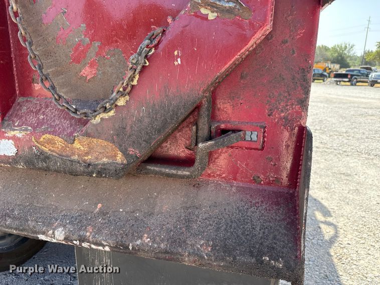 image for item FC4357 2012 Peterbilt 388 dump truck