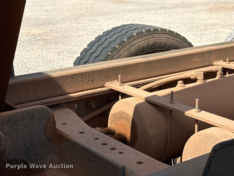 image for item FC4357 2012 Peterbilt 388 dump truck