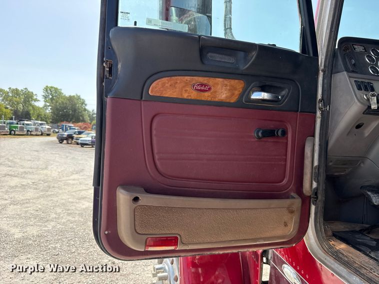 image for item FC4357 2012 Peterbilt 388 dump truck