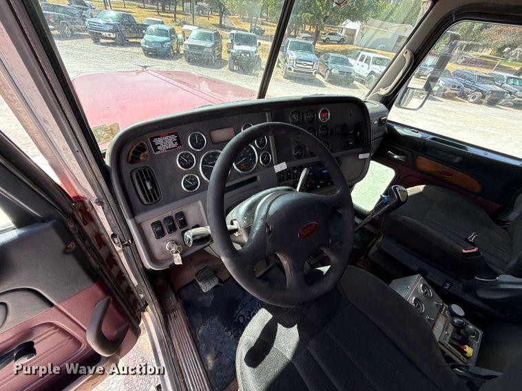 image for item FC4357 2012 Peterbilt 388 dump truck