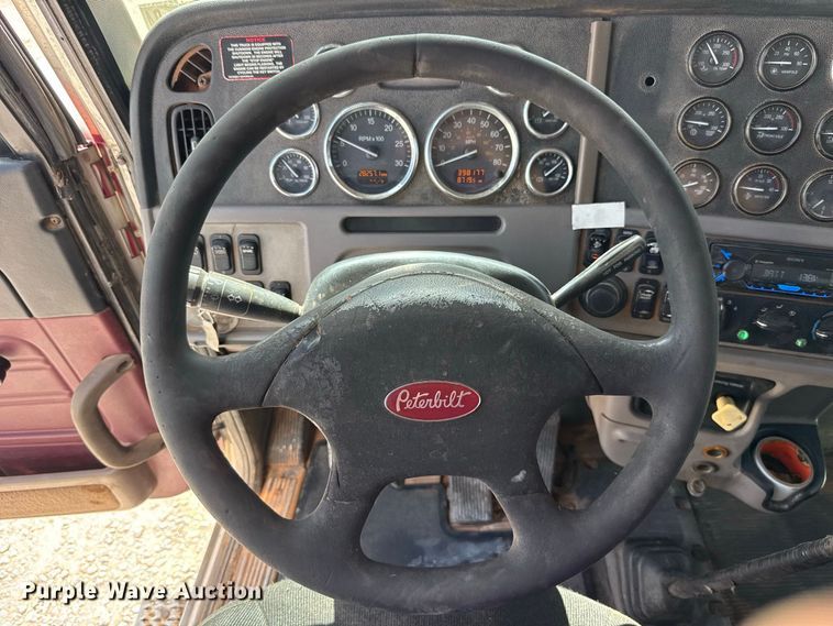 image for item FC4357 2012 Peterbilt 388 dump truck