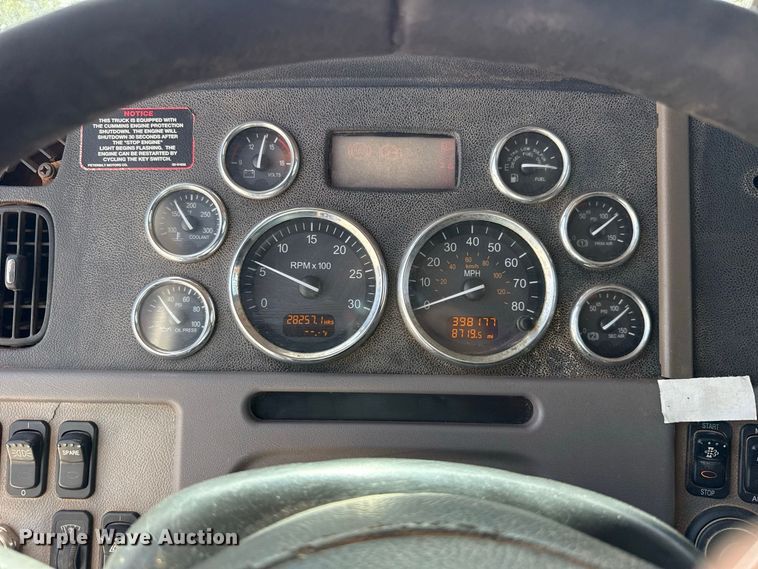 image for item FC4357 2012 Peterbilt 388 dump truck