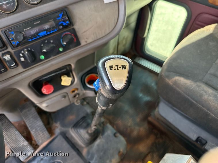 image for item FC4357 2012 Peterbilt 388 dump truck