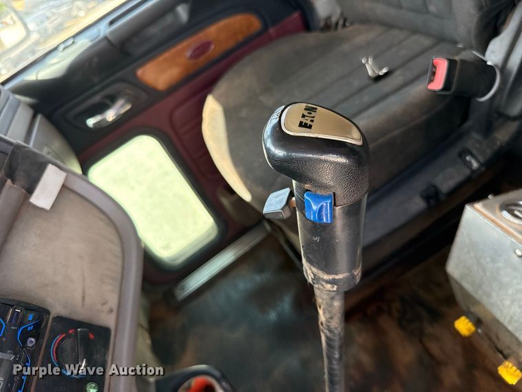 image for item FC4357 2012 Peterbilt 388 dump truck