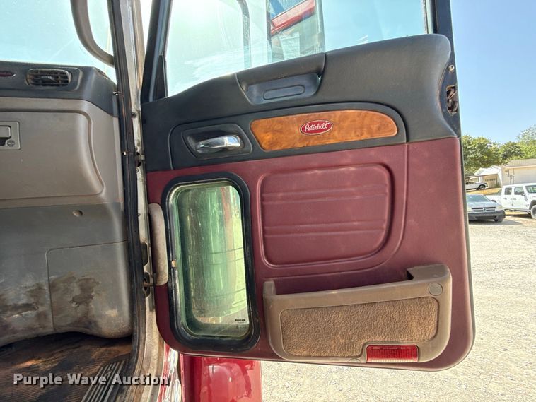 image for item FC4357 2012 Peterbilt 388 dump truck