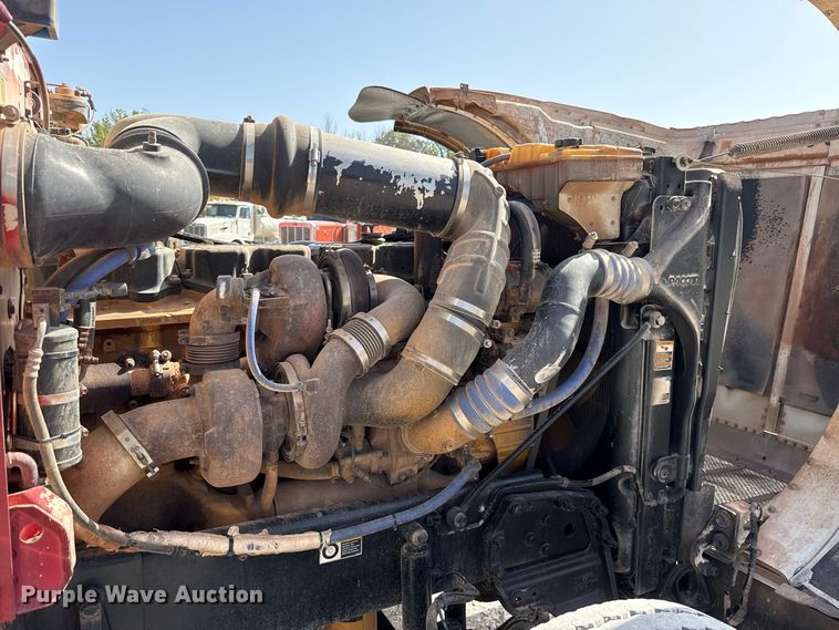 image for item FC4357 2012 Peterbilt 388 dump truck