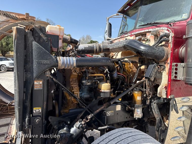 image for item FC4357 2012 Peterbilt 388 dump truck