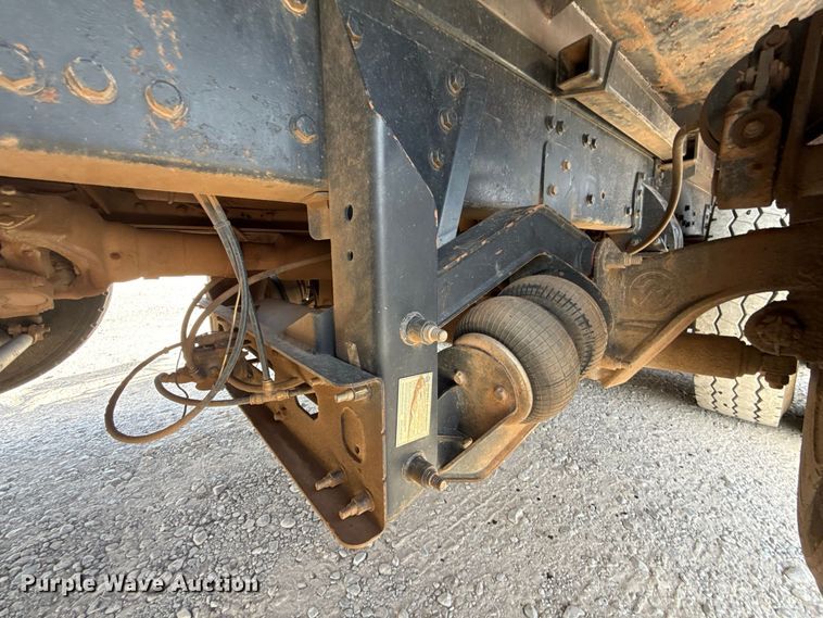 image for item FC4357 2012 Peterbilt 388 dump truck