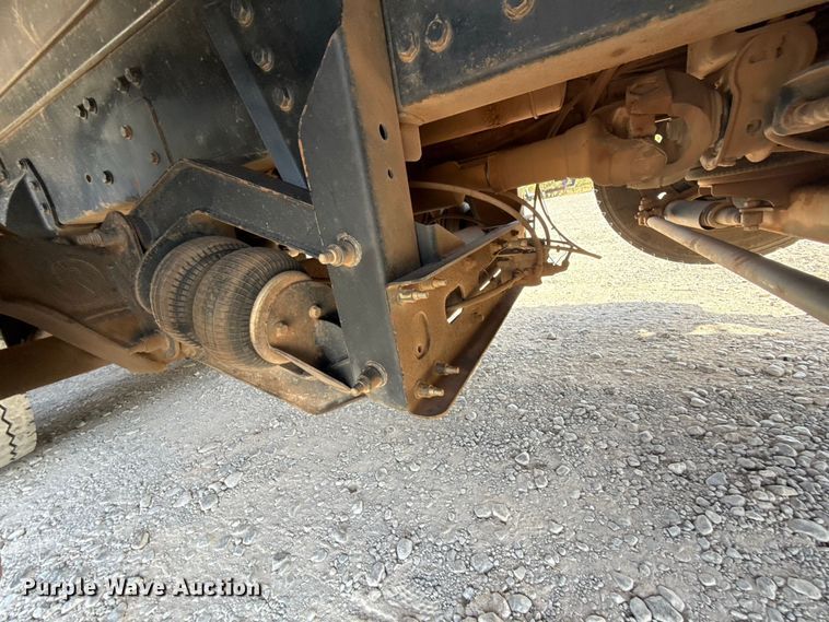 image for item FC4357 2012 Peterbilt 388 dump truck