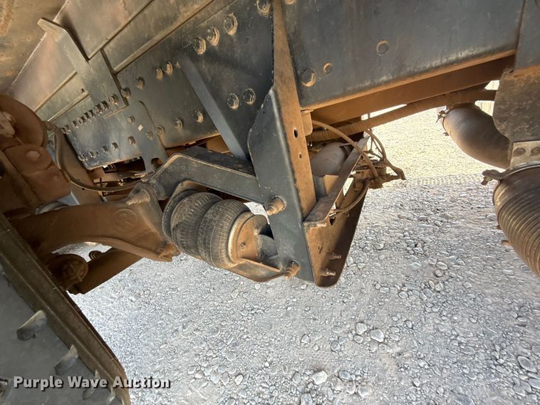 image for item FC4357 2012 Peterbilt 388 dump truck
