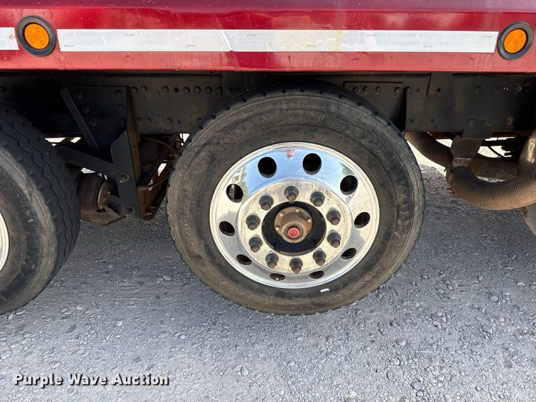 image for item FC4357 2012 Peterbilt 388 dump truck