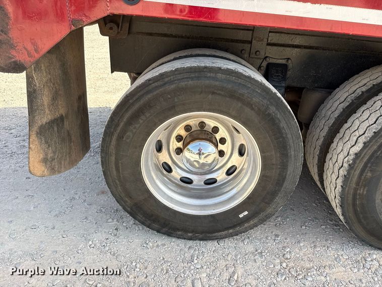 image for item FC4357 2012 Peterbilt 388 dump truck