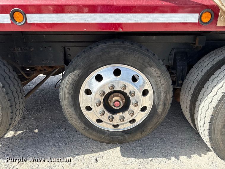 image for item FC4357 2012 Peterbilt 388 dump truck