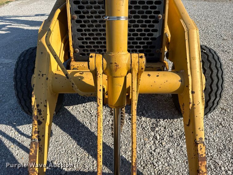 image for item FC4362 1994 John Deere 310D backhoe