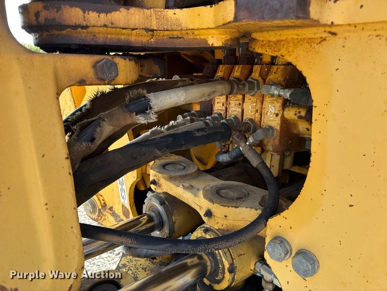 image for item FC4362 1994 John Deere 310D backhoe