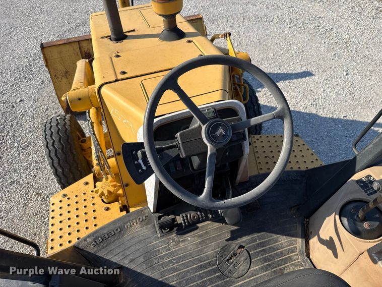 image for item FC4362 1994 John Deere 310D backhoe