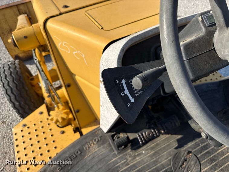 image for item FC4362 1994 John Deere 310D backhoe