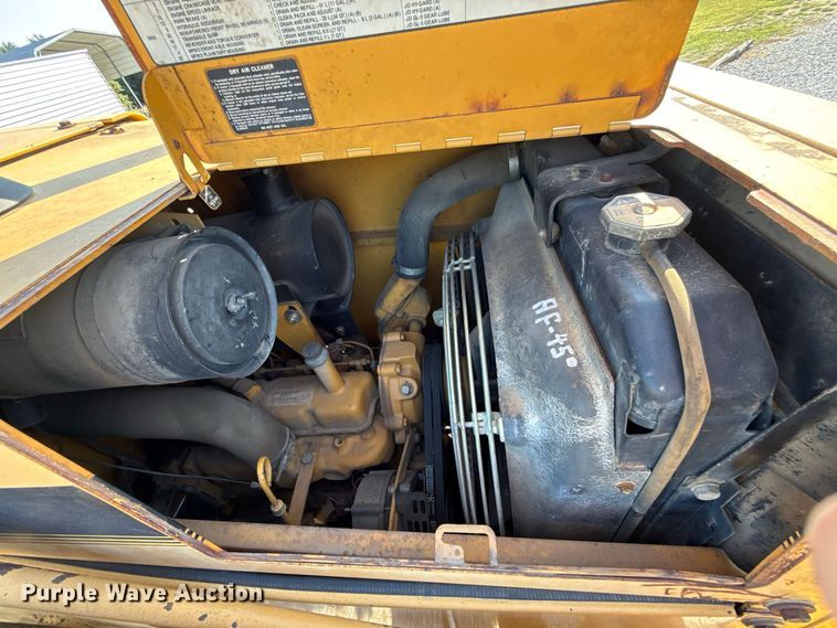 image for item FC4362 1994 John Deere 310D backhoe