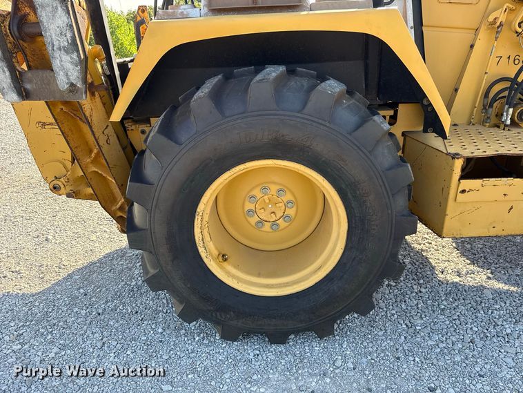 image for item FC4362 1994 John Deere 310D backhoe
