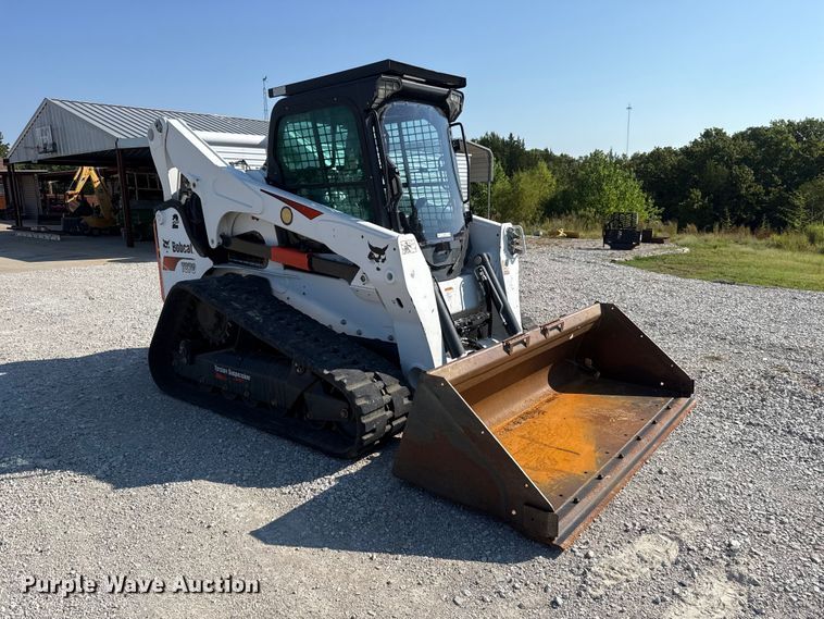 image for item FC4364 2018 Bobcat T870 tracked skid steer loader