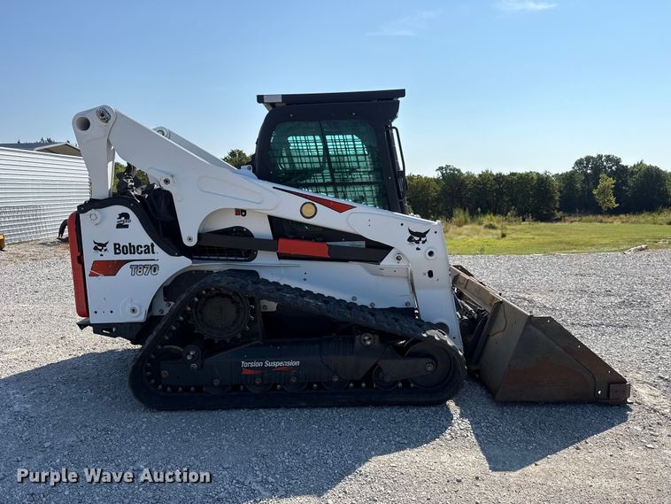 image for item FC4364 2018 Bobcat T870 tracked skid steer loader