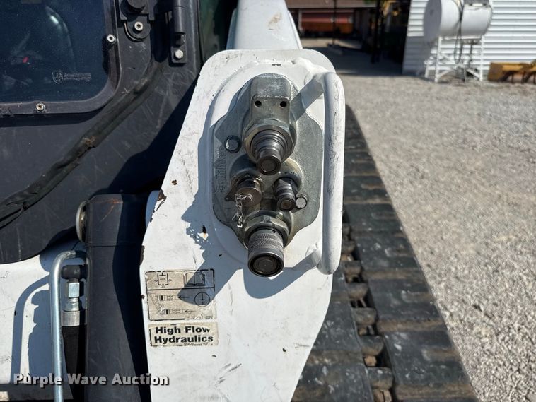 image for item FC4364 2018 Bobcat T870 tracked skid steer loader