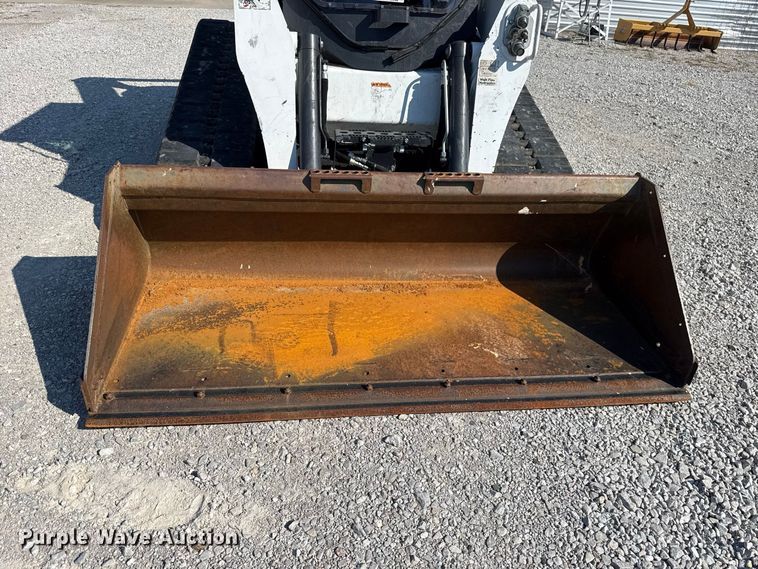 image for item FC4364 2018 Bobcat T870 tracked skid steer loader