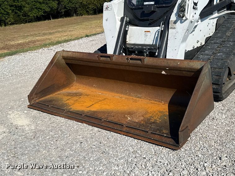image for item FC4364 2018 Bobcat T870 tracked skid steer loader