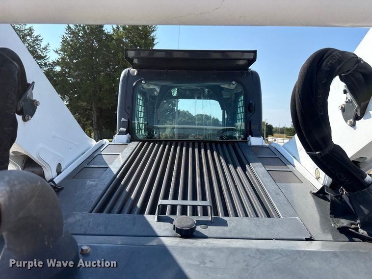 image for item FC4364 2018 Bobcat T870 tracked skid steer loader