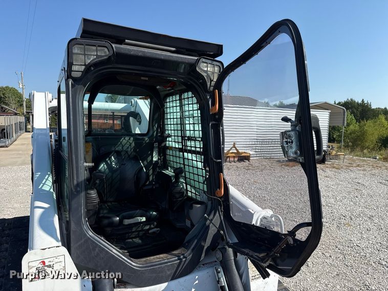 image for item FC4364 2018 Bobcat T870 tracked skid steer loader