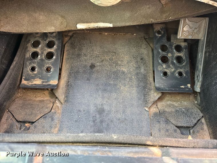 image for item FC4364 2018 Bobcat T870 tracked skid steer loader