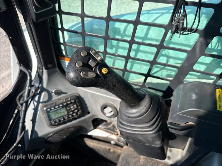 image for item FC4364 2018 Bobcat T870 tracked skid steer loader
