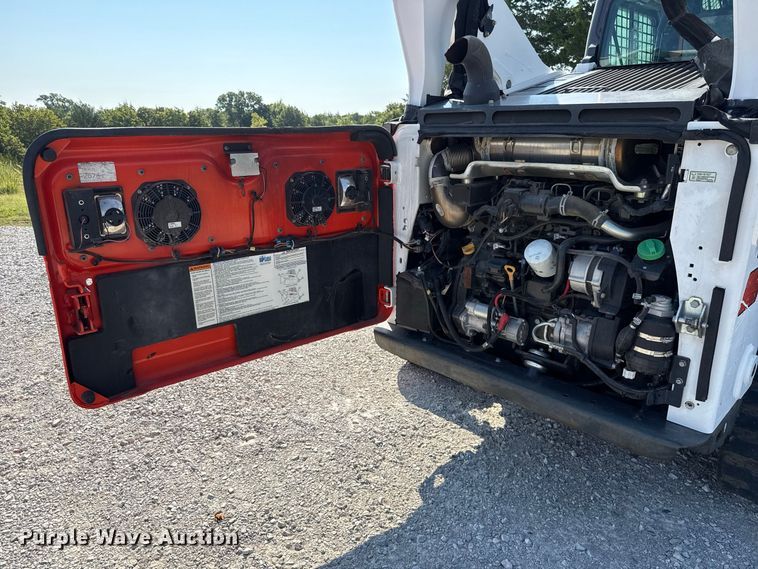 image for item FC4364 2018 Bobcat T870 tracked skid steer loader