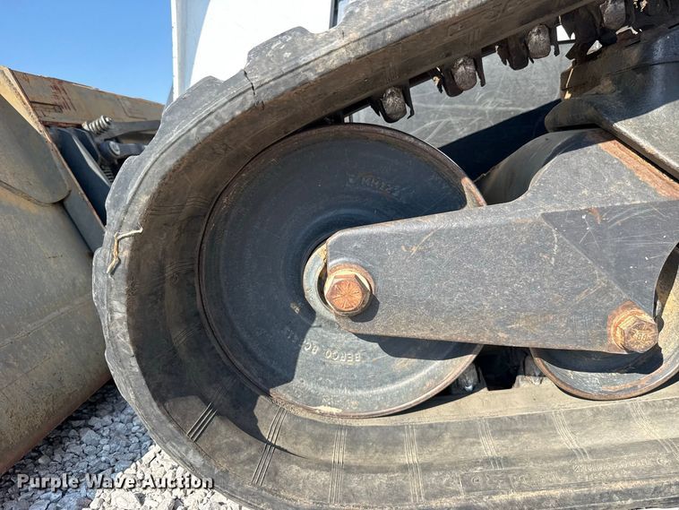 image for item FC4364 2018 Bobcat T870 tracked skid steer loader