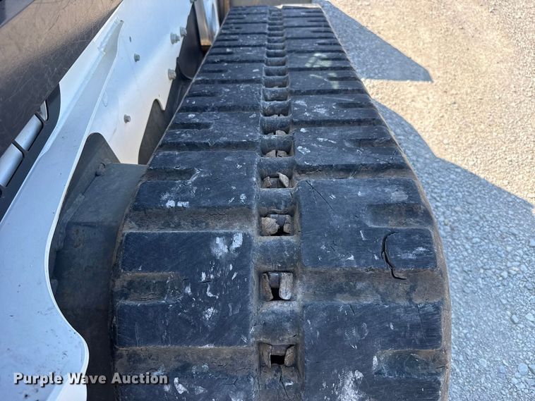 image for item FC4364 2018 Bobcat T870 tracked skid steer loader