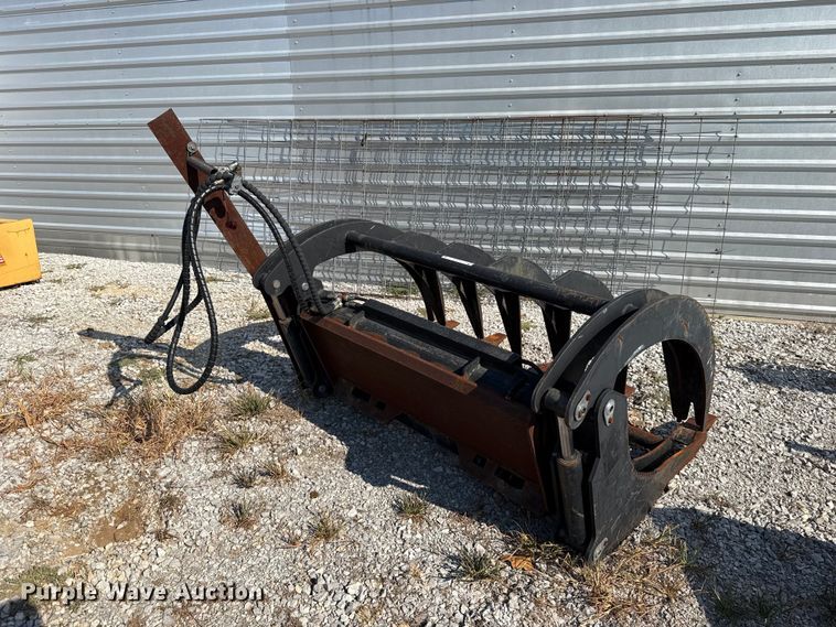 image for item FC4370 skid steer grapple bucket