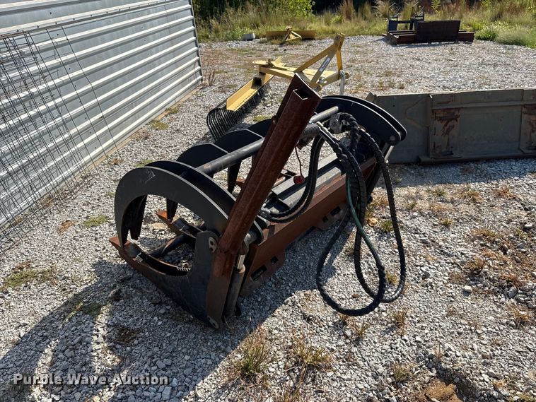 image for item FC4370 skid steer grapple bucket