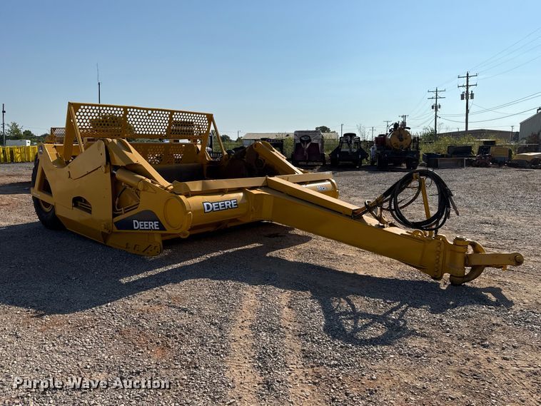 image for item FC4374 John Deere 1810E scraper