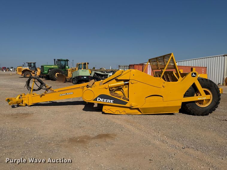 image for item FC4374 John Deere 1810E scraper