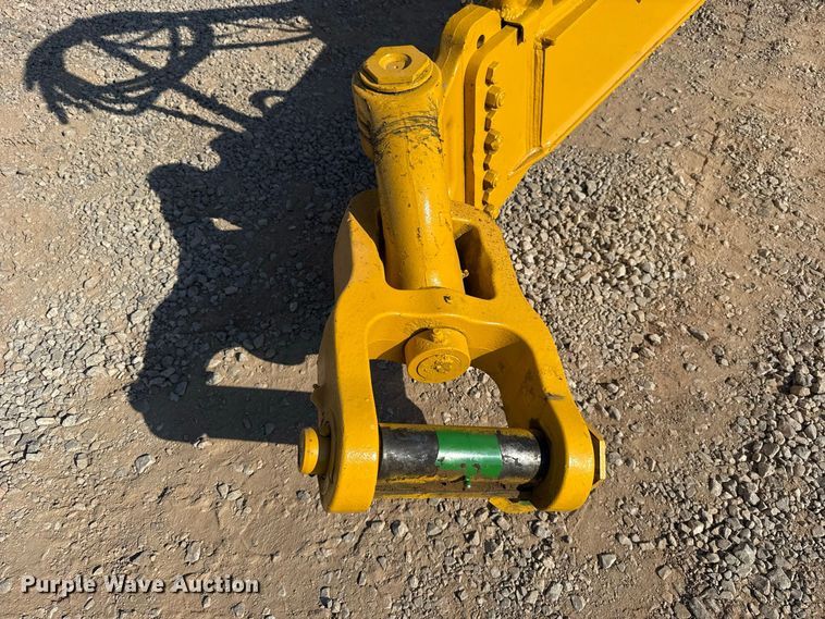 image for item FC4374 John Deere 1810E scraper