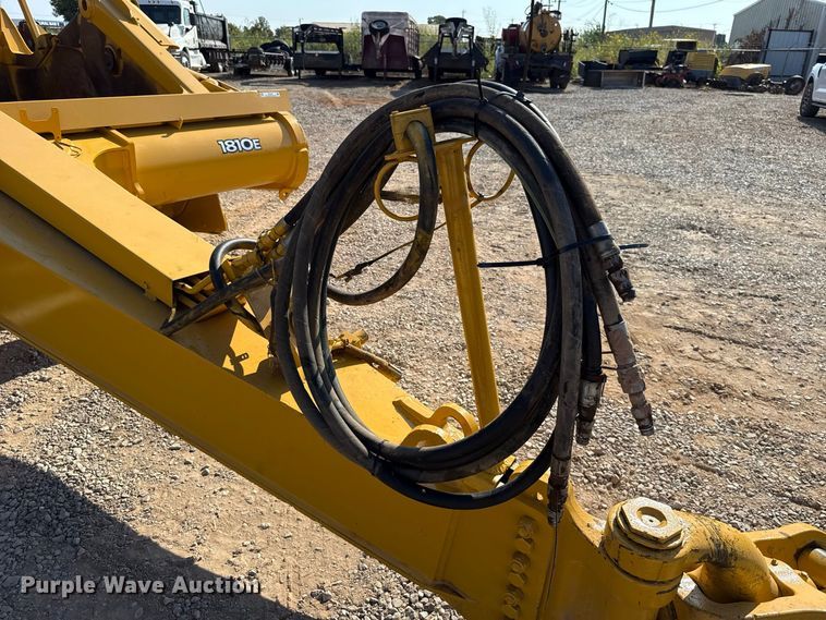 image for item FC4374 John Deere 1810E scraper